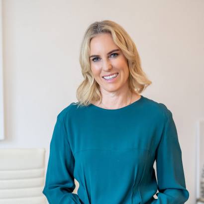 Dr. med. Svenja Giessler - Fachärztin für Plastische Chirurgie in München.
